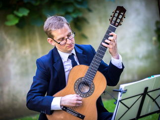 Promo Luke Classical Guitar Classical Guitarist Hertfordshire