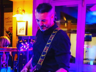 Promo New Light Rock and Pop Trio Essex