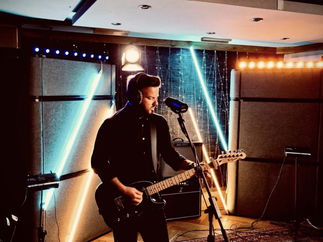 Promo New Light Rock and Pop Trio Essex