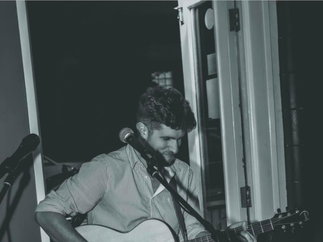 Promo Ben Nicholas Singer Guitarist Conwy