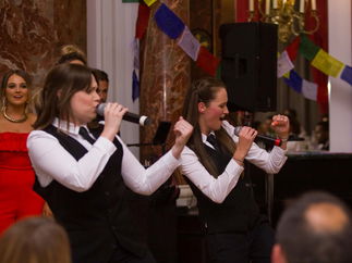 Promo The Singing Waitresses and Waiters Singing Waiter Hertfordshire