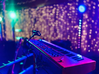 Promo Thiscovered Indie, Rock and Pop Party Band Cheshire