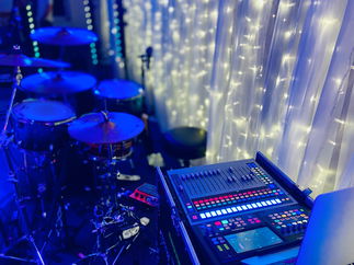 Promo Thiscovered Indie, Rock and Pop Party Band Cheshire