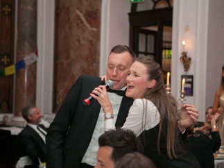 Promo The Singing Waitresses and Waiters Singing Waiter Hertfordshire