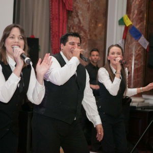 Promo The Singing Waitresses and Waiters  Hertfordshire