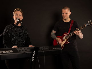 Promo Joker and The Queen Solo Artist, Duo or Trio West Midlands