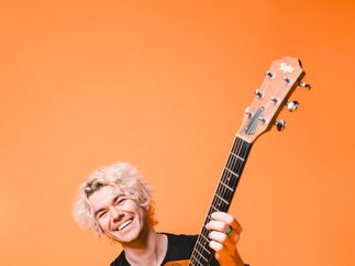 Promo James Hunt Solo Singer Guitarist East Sussex