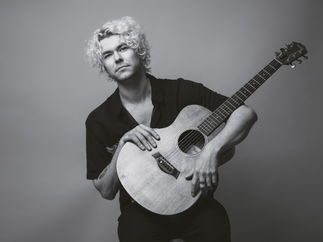 Promo James Hunt Solo Singer Guitarist East Sussex