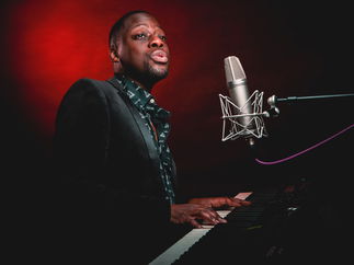 Promo James Nicholas Singer / Pianist Bedfordshire