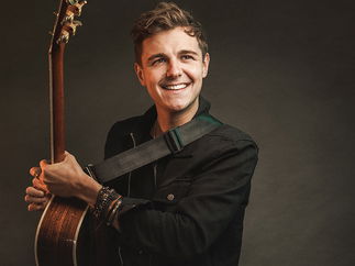 Promo James Reynard Acoustic Singer Guitarist North Yorkshire