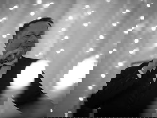 Promo James Sings Versatile Solo Singer / Rat Pack to Modern Pop Lancashire