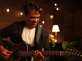 Promo Jamie B Singer Guitarist London