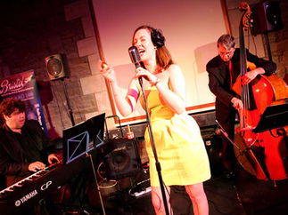 Promo Jazz With A Twist Jazz, Swing and Latin Singer Nottinghamshire