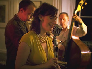 Promo Jazz With A Twist Jazz, Swing and Latin Singer Nottinghamshire