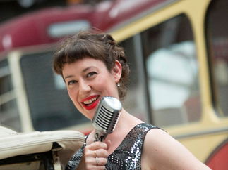 Promo Jazz With A Twist Jazz, Swing and Latin Singer Nottinghamshire
