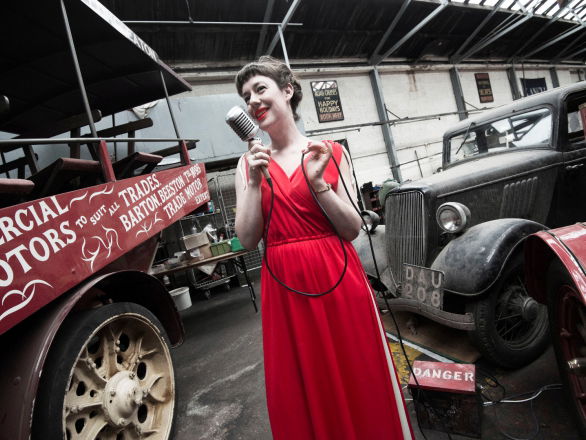 Promo Jazz With A Twist Jazz, Swing and Latin Singer Nottinghamshire