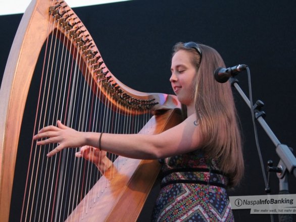Promo Jennifer Brown (Harpist) Harpist Inverness-shire area