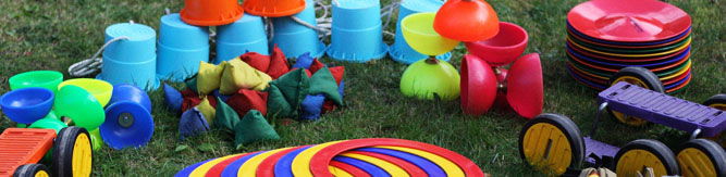 Promo Jugglers In Jester Costume  Leicestershire