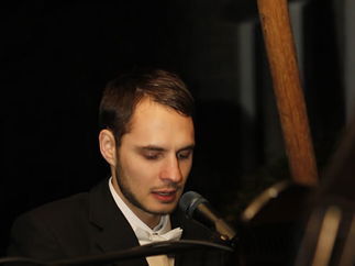 Promo Jon Andrews Singer/Pianist London