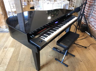 Promo James Nicholas Singer / Pianist Bedfordshire