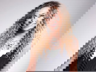 Promo Kelly Barnes Solo Singer Guitarist Northamptonshire