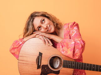 Promo Kelly Barnes Solo Singer Guitarist Northamptonshire