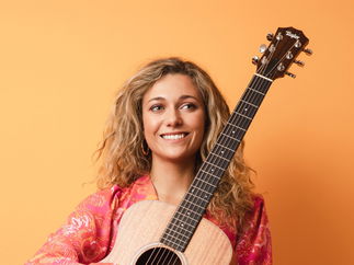 Promo Kelly Barnes Solo Singer Guitarist Northamptonshire