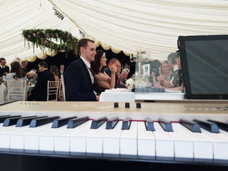 Promo Jon Andrews Singer/Pianist London