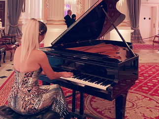 Promo Kiara Solo Singer/ Pianist London