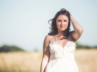 Promo Laura Ann Solo Singer To Backing Tracks Surrey