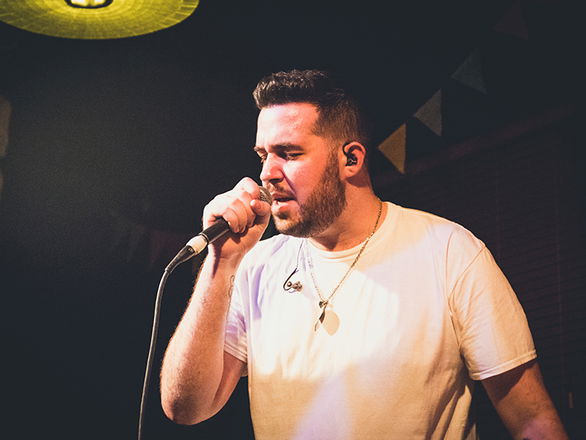 Promo Leighton Solo Singer With Tracks Newport