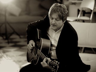 Promo Levi Solo Singer Guitarist West Midlands