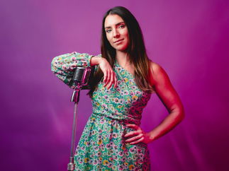 Promo Lianne Kay Piano Singer-Pianist Dorset