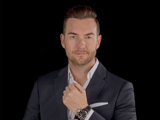 Promo Keven Starl Cabaret & Close Up Magician Surrey