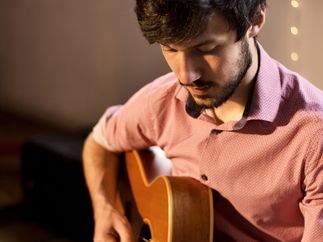 Promo Lloyd Rees Classical Guitarist Cardiff