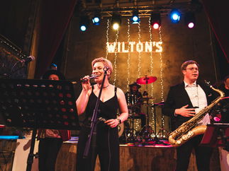 Promo Mirrorball Magic Party Band London