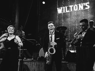 Promo Mirrorball Magic Party Band London