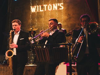 Promo Mirrorball Magic Party Band London