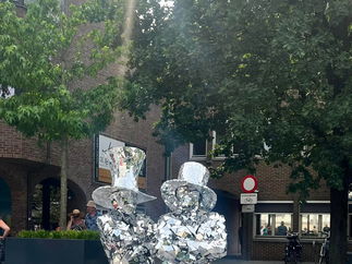 Promo Magic Mirror Men Walkabout Mirror People London