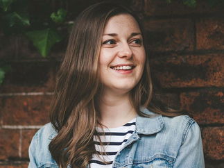 Promo Mairi Singer-Pianist West Yorkshire