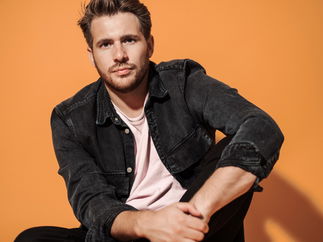 Promo Andy Michaels Solo Singer-Guitarist Gloucestershire