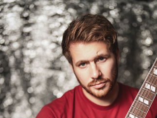 Promo Andy Michaels Solo Singer-Guitarist Gloucestershire