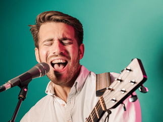 Promo Andy Michaels Solo Singer-Guitarist Gloucestershire