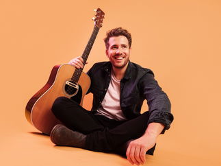 Promo Andy Michaels Solo Singer-Guitarist Gloucestershire