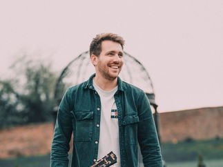 Promo Andy Michaels Acoustic Jukebox Solo Singer-Guitarist Gloucestershire