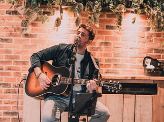 Promo Andy Michaels Acoustic Jukebox Solo Singer-Guitarist Gloucestershire