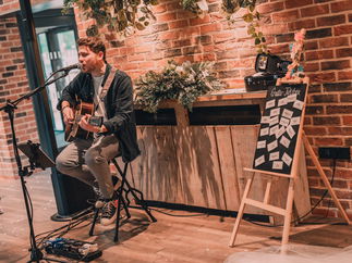 Promo Andy Michaels Acoustic Jukebox Solo Singer-Guitarist Gloucestershire