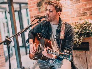 Promo Andy Michaels Acoustic Jukebox Solo Singer-Guitarist Gloucestershire