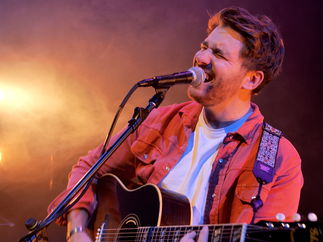 Promo Andy Michaels Solo Singer-Guitarist Gloucestershire