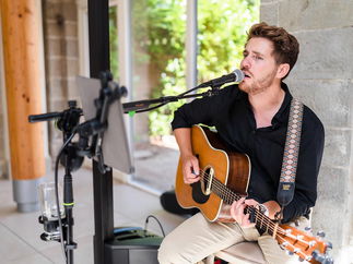 Promo Andy Michaels Solo Singer-Guitarist Gloucestershire